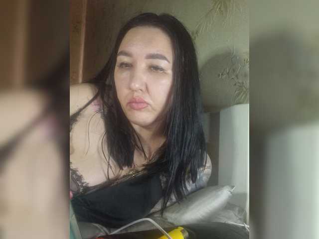 Hotmadamxl live cam on BongaCams