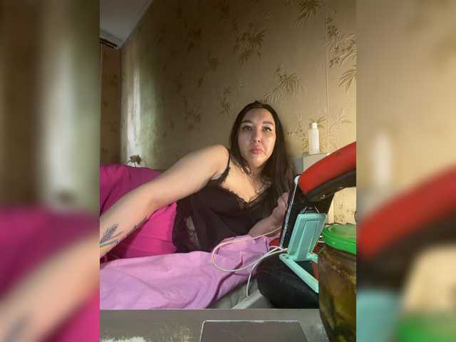 Hotmadamxl live cam on BongaCams