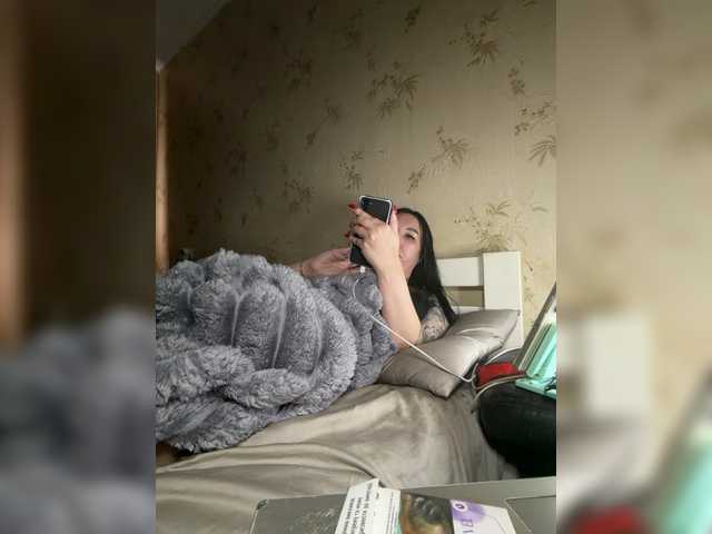 Hotmadamxl live cam on BongaCams