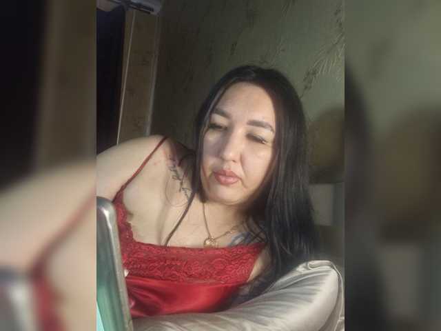 Hotmadamxl live cam on BongaCams