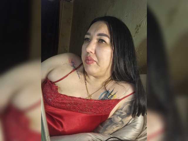 Hotmadamxl live cam on BongaCams