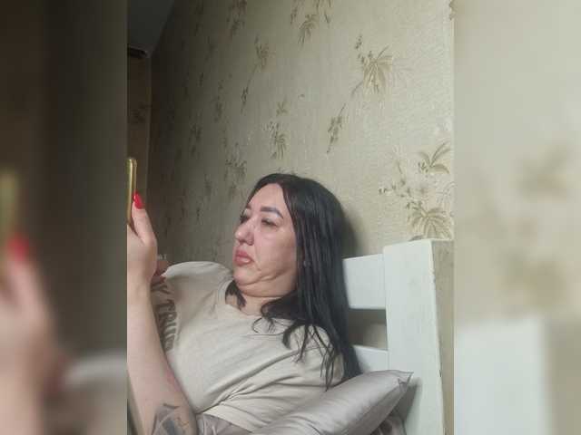 Hotmadamxl live cam on BongaCams