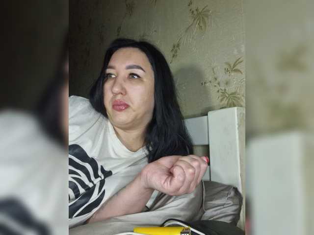 Hotmadamxl live cam on BongaCams