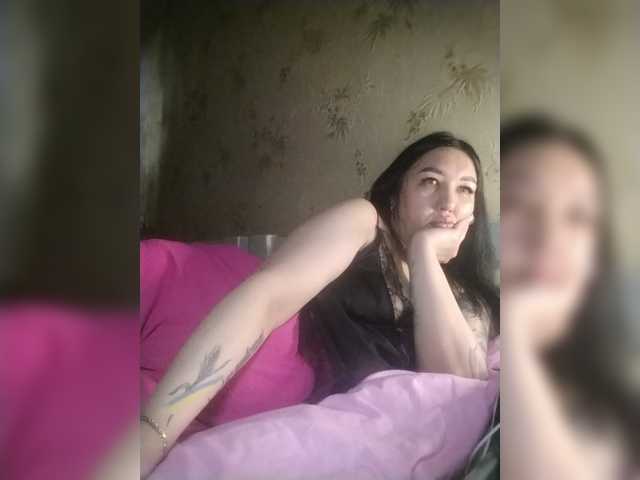 Hotmadamxl live cam on BongaCams
