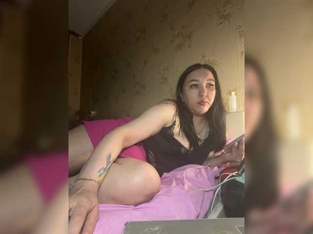 Hotmadamxl live cam on BongaCams