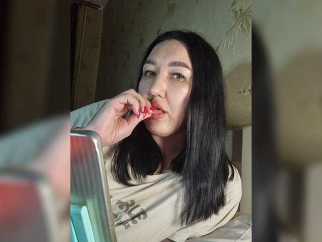 Hotmadamxl live cam on BongaCams