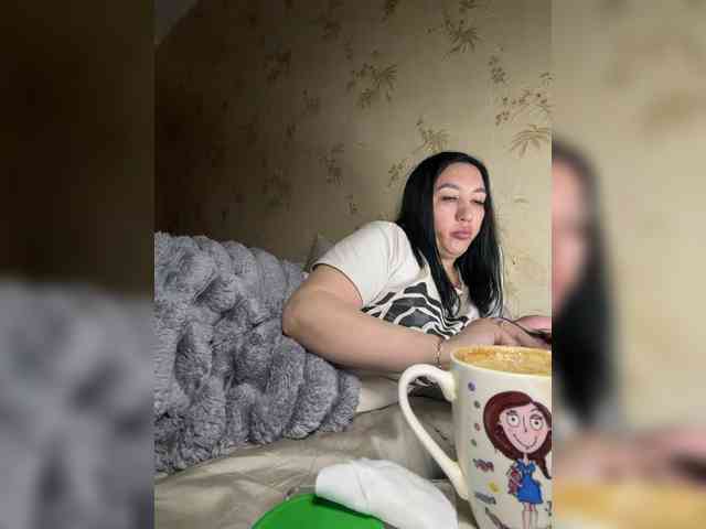 Hotmadamxl webcam