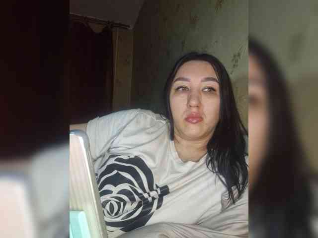 Hotmadamxl webcam