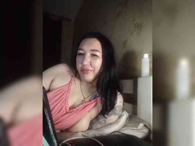 Hotmadamxl webcam