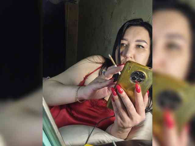 Hotmadamxl webcam