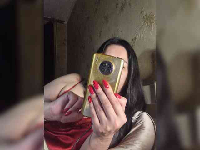 Hotmadamxl webcam