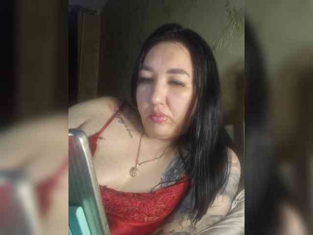 Hotmadamxl webcam