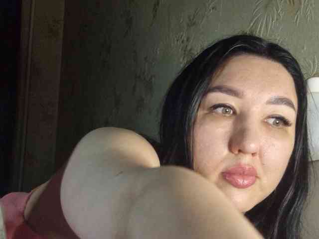 Hotmadamxl webcam