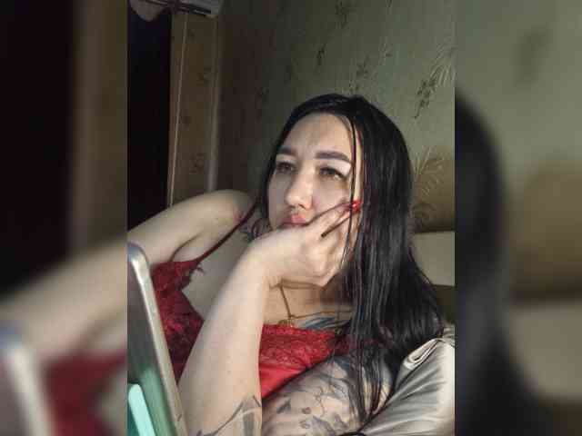 Hotmadamxl webcam