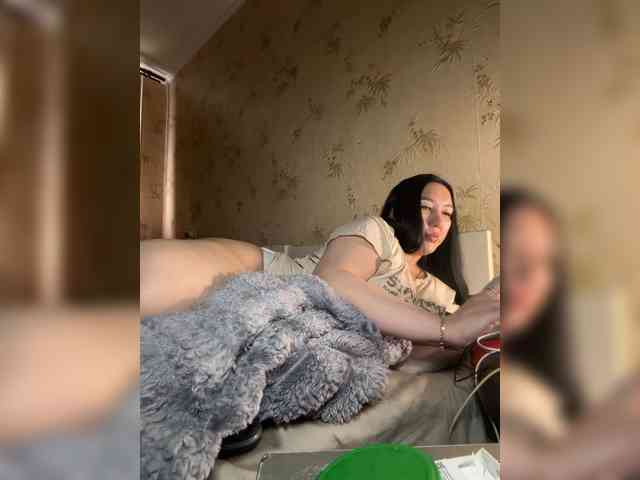Hotmadamxl webcam