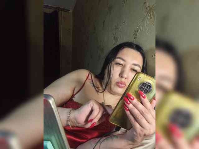 Hotmadamxl webcam