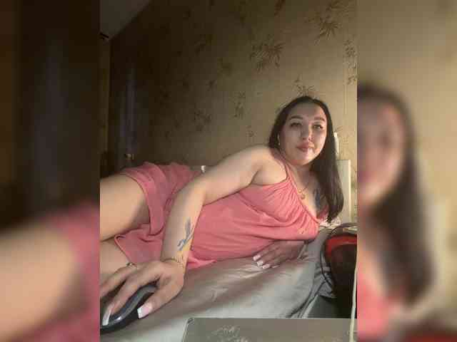 Hotmadamxl webcam