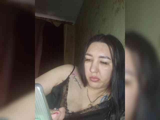 Hotmadamxl webcam