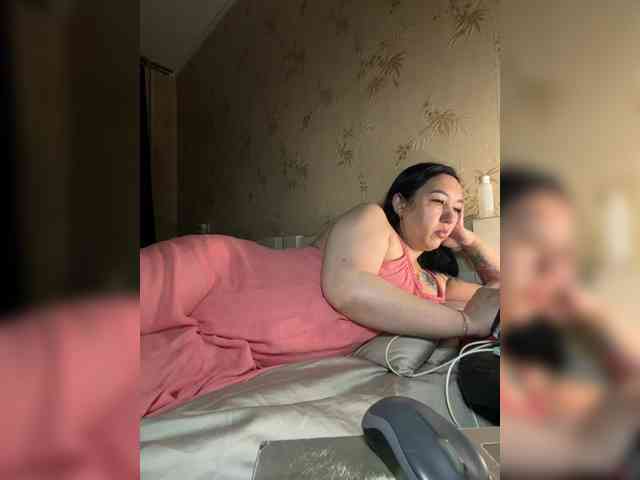 Hotmadamxl webcam