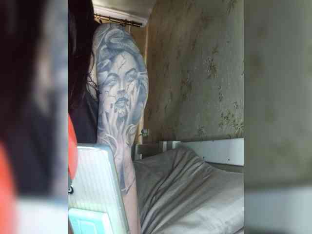 Hotmadamxl webcam