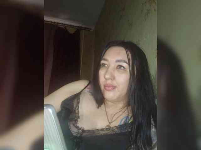 Hotmadamxl webcam