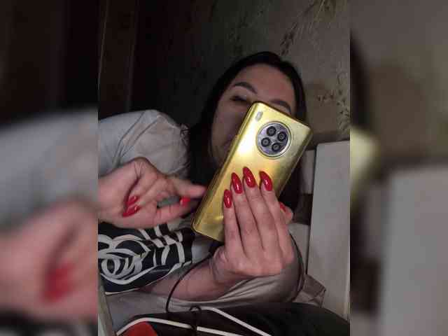 Hotmadamxl webcam