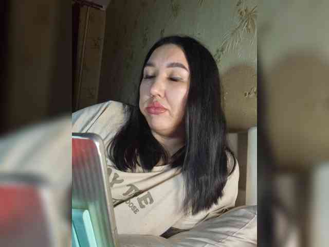 Hotmadamxl webcam