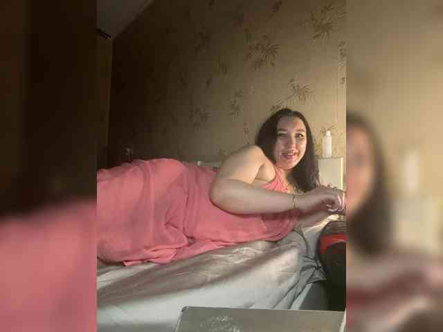 Hotmadamxl webcam