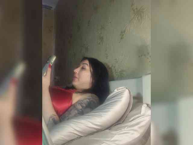 Hotmadamxl webcam