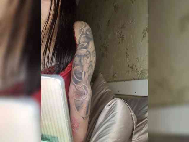 Hotmadamxl webcam