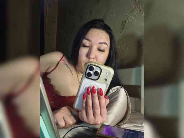 Hotmadamxl webcam