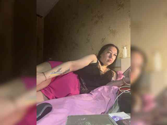 Hotmadamxl webcam