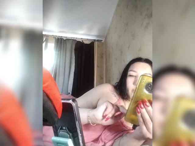 Hotmadamxl webcam