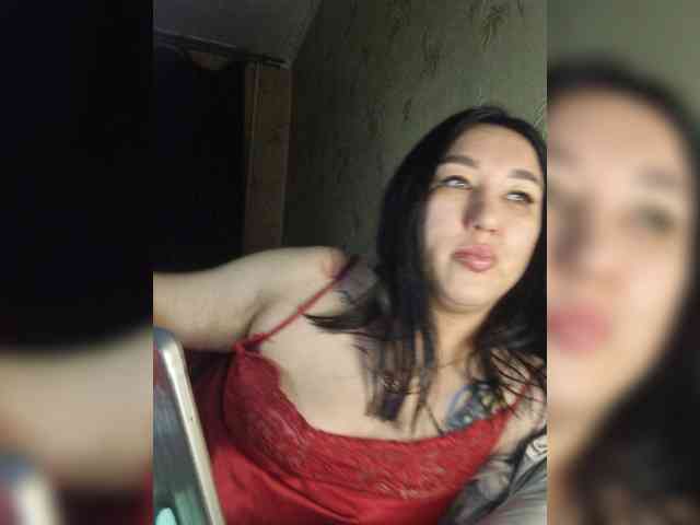 Hotmadamxl webcam