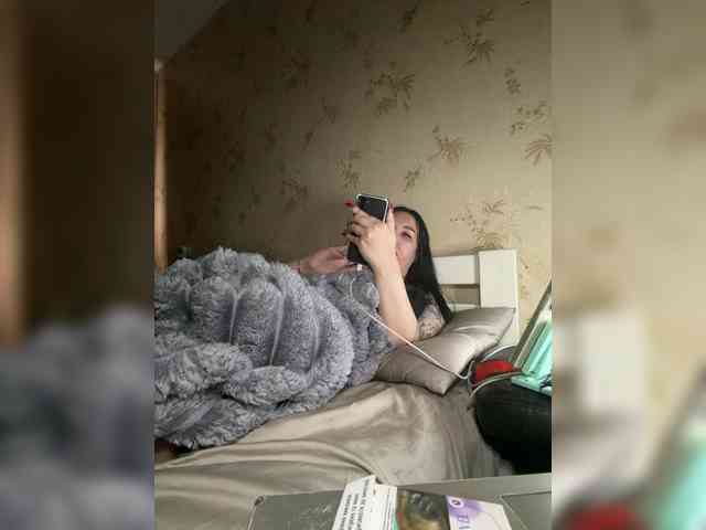 Hotmadamxl webcam