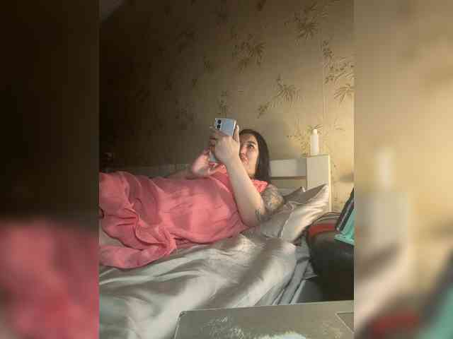 Hotmadamxl webcam