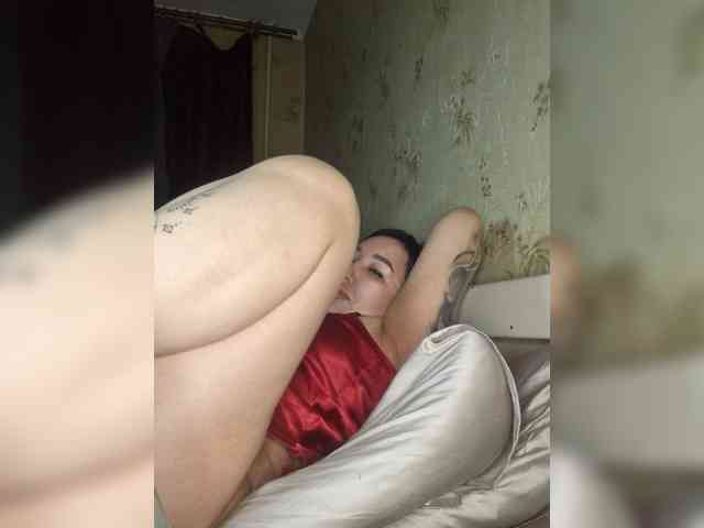 Hotmadamxl webcam