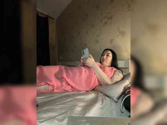 Hotmadamxl webcam