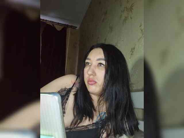 Hotmadamxl webcam