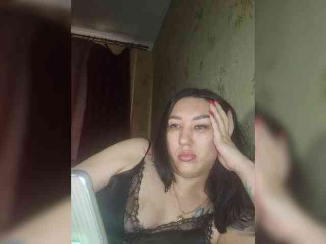 Hotmadamxl webcam