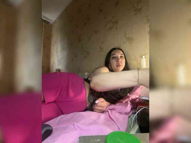 Hotmadamxl webcam