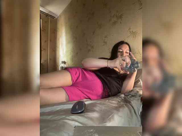 Hotmadamxl Live Webcam on BongaCams