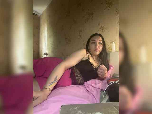 Hotmadamxl webcam