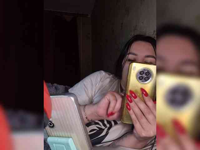 Hotmadamxl webcam