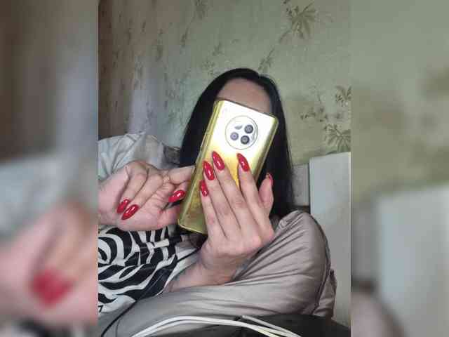Hotmadamxl webcam