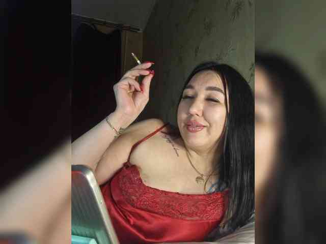 Hotmadamxl webcam