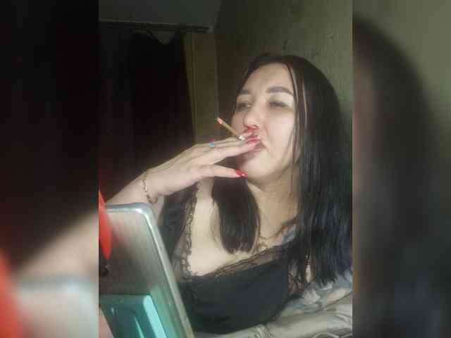 Hotmadamxl webcam