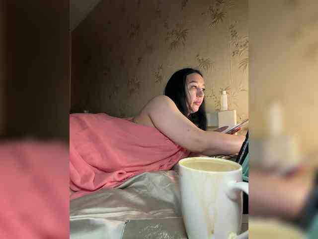 Hotmadamxl webcam