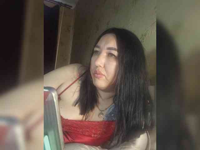 Hotmadamxl webcam