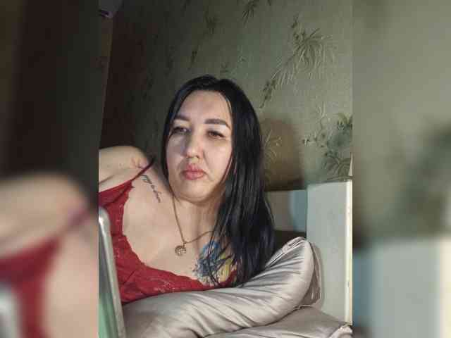Hotmadamxl webcam
